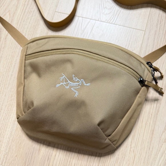 Sold - Picture 2 of 11